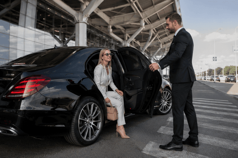 Professioneller Chauffeurservice für Flughafen- und Geschäftstransfers